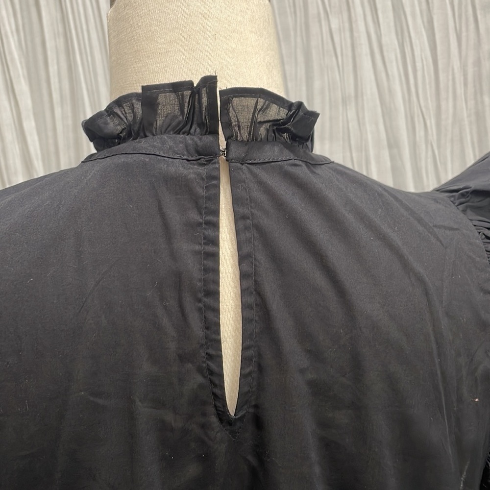 Express Black Ruffle Top. Size M - Picture 4 of 9
